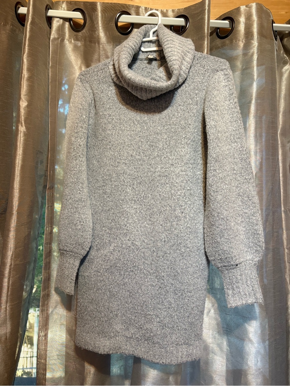 Cozy GUESS Turtleneck Sweater Dress Light Gray